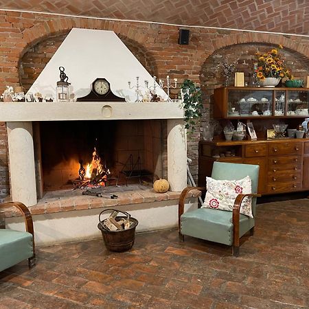 Agriturismo Albero Del Latte Bagnolo San Vito Buitenkant foto